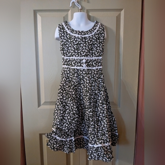 New with Tags Classic Fashion Party, wedding, baptism, Easter, T9 - Picture 2 of 3